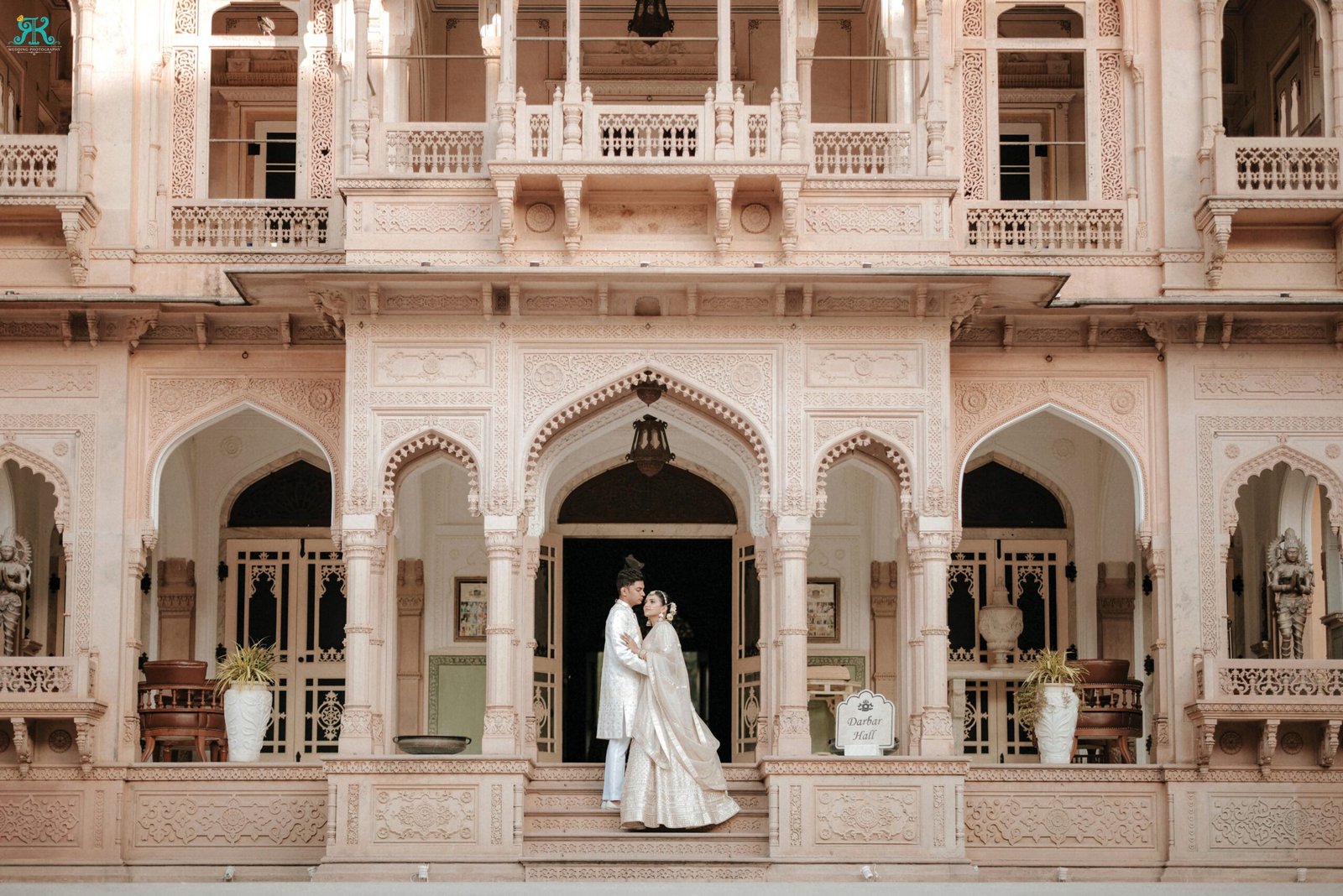 How to Choose a Luxury Wedding Photographer in Udaipur: Complete Guide for Elite Weddings